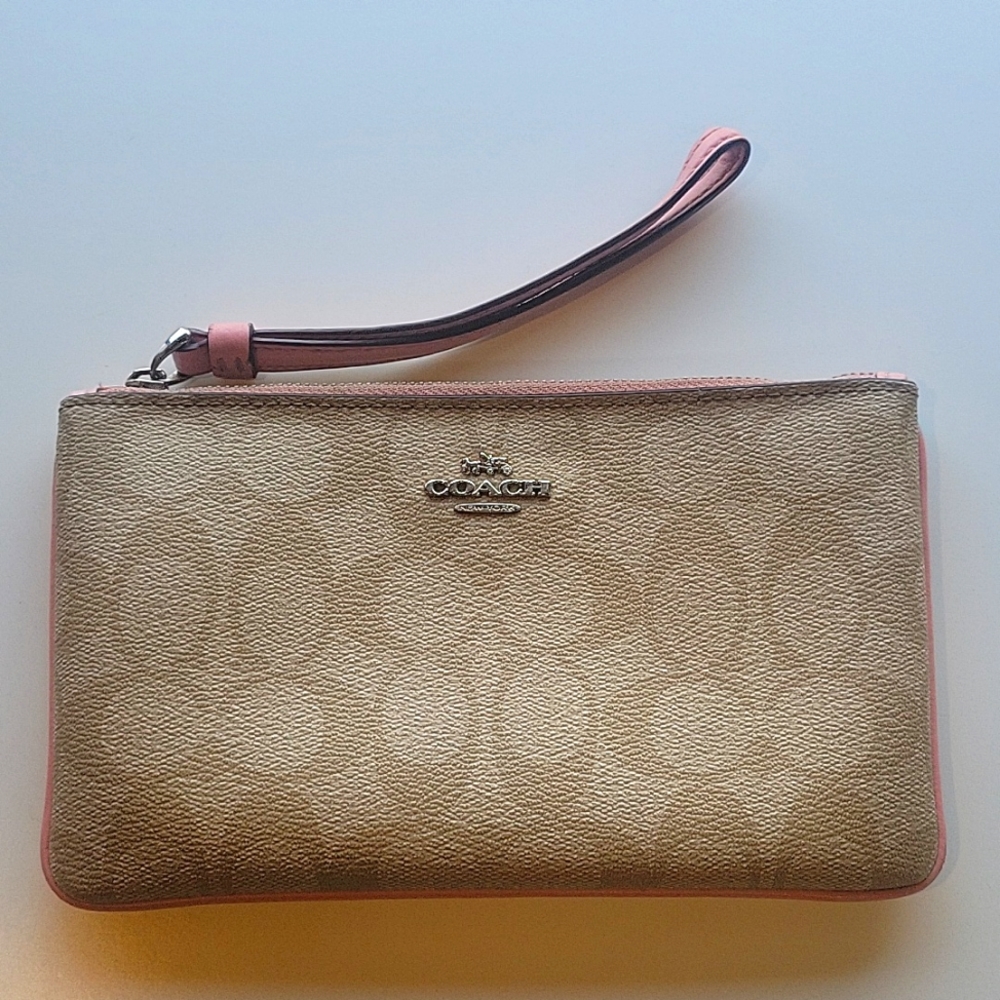 Coach pink/cream wristlet